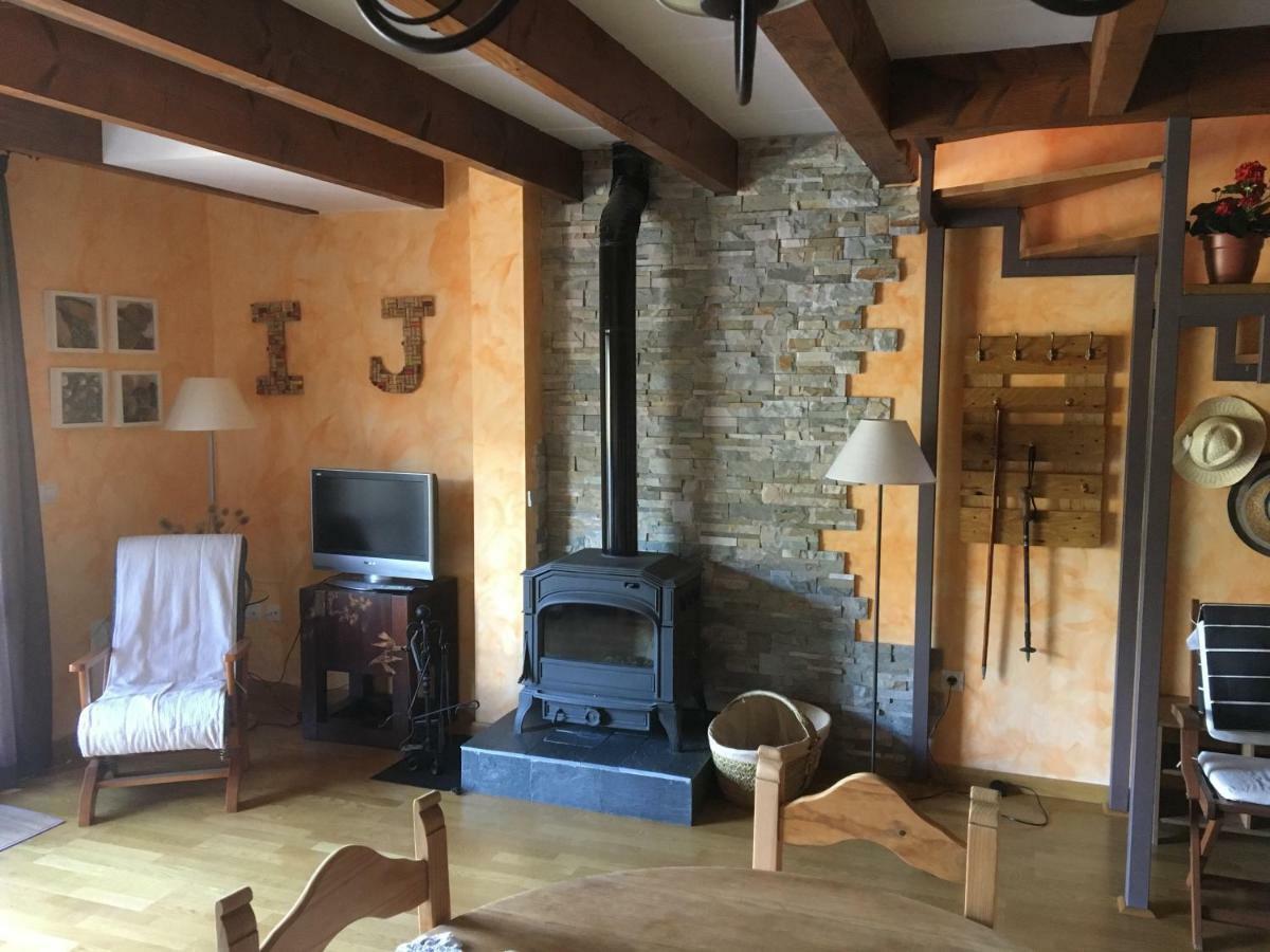 Duplex Altos De Santiago Buhardilla Apartman Villanúa Kültér fotó